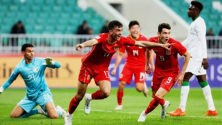 U17国足抵达沙特吉达，备战即将在此打响的U17亚洲杯B组比赛
