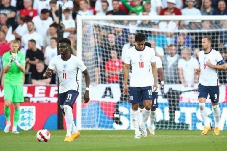 斯科特：只用2秒就决定加入英格兰陪练，仍觉得有望踢世界杯