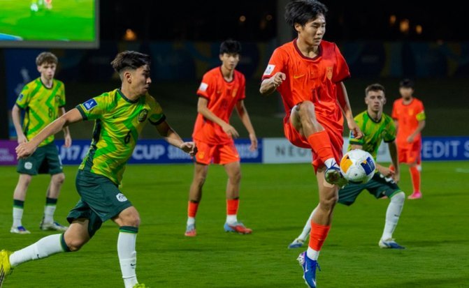 帅惟浩空门破门！中国U17 1-0 胜澳