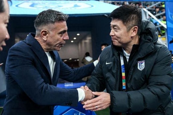 浙江vs英博首发：王钰栋米特里策领衔争锋